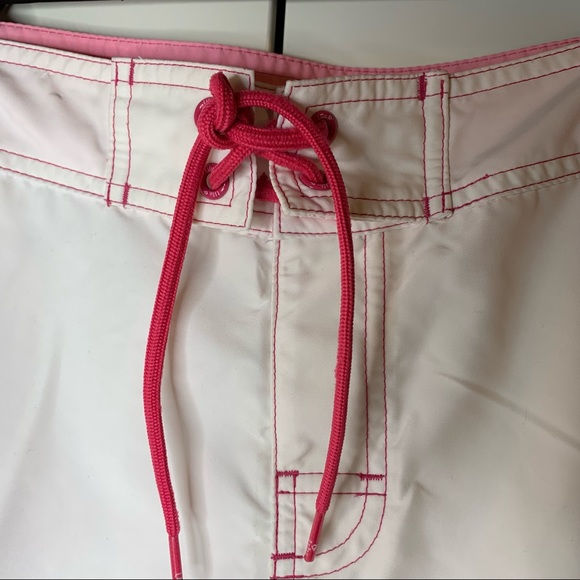 Junior’s Lilu Bermuda Board Shorts - Picture 4 of 11